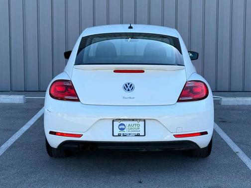 Pure White 2018 Volkswagen Beetle 2.0T S