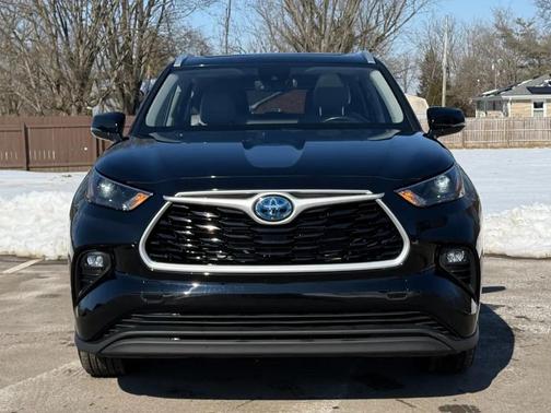 2023 Toyota Highlander Hybrid XLE