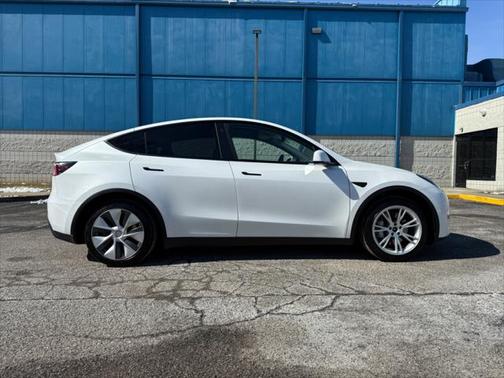 2021 Tesla Model Y Long Range Dual Motor All-Wheel Drive