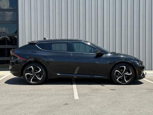 Aurora Black Pearl 2023 Kia EV6 GT-Line
