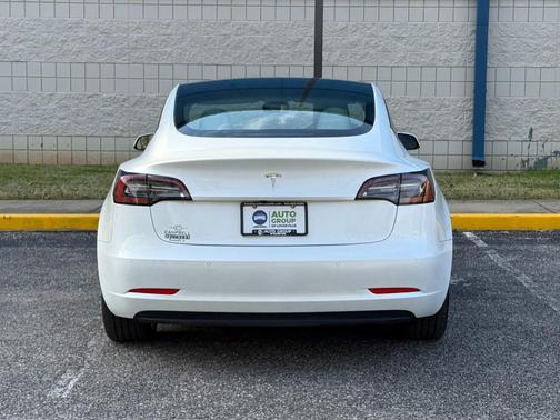 2022 Tesla Model 3 Standard Range