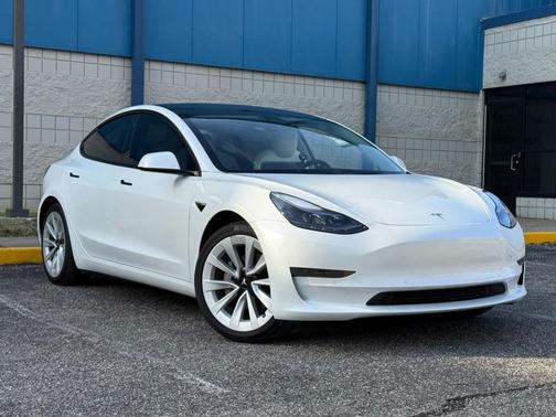 2022 Tesla Model 3 Standard Range