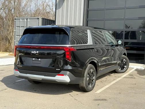 2026 Kia Carnival Hybrid LXS