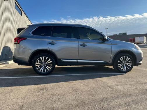 2020 Mitsubishi Outlander SEL