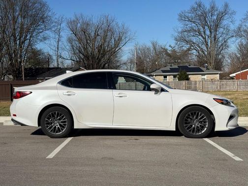 2018 Lexus ES 350 Base