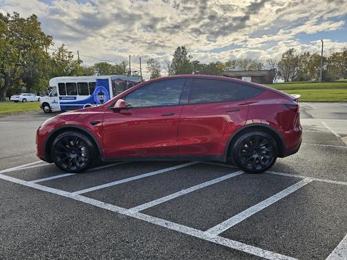 2021 Tesla Model Y Long Range Dual Motor All-Wheel Drive