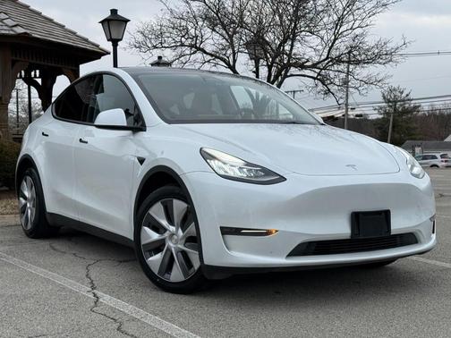 2023 Tesla Model Y Long Range Dual Motor All-Wheel Drive