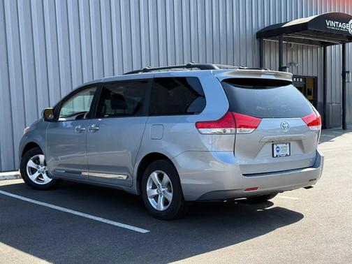 2014 Toyota Sienna LE