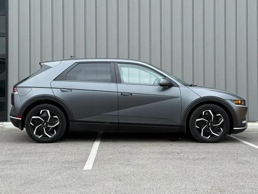 Shooting Star (Matte Gray) 2023 Hyundai IONIQ 5 SEL