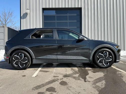 2022 Hyundai IONIQ 5 SE