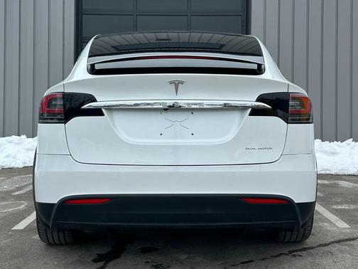 2019 Tesla Model X 75D
