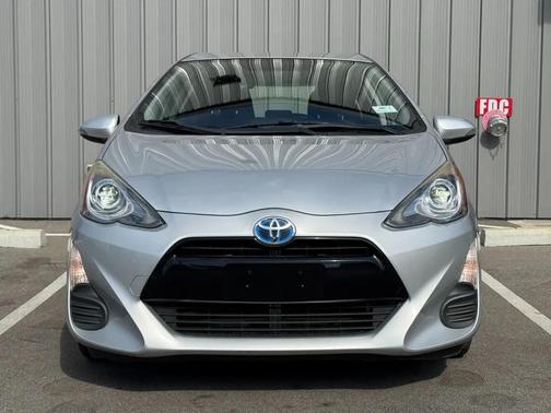2016 Toyota Prius c Persona Series