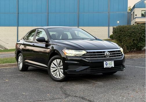 Deep Black Pearl 2019 Volkswagen Jetta 1.4T R-Line