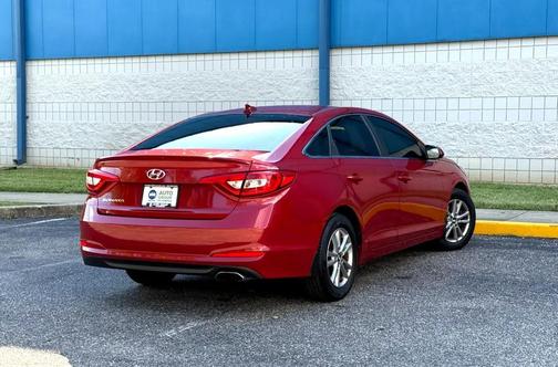 2017 Hyundai SONATA SE