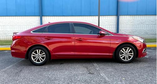 2017 Hyundai SONATA SE