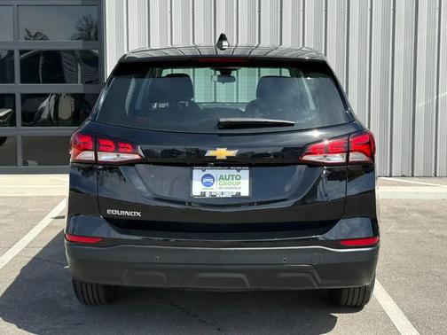 Mosaic Black Metallic 2024 Chevrolet Equinox LS