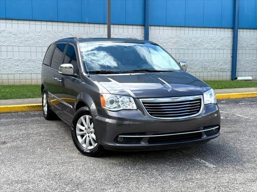 2016 Chrysler Town & Country Limited Platinum