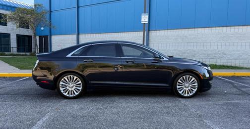 2014 Lincoln MKZ Base