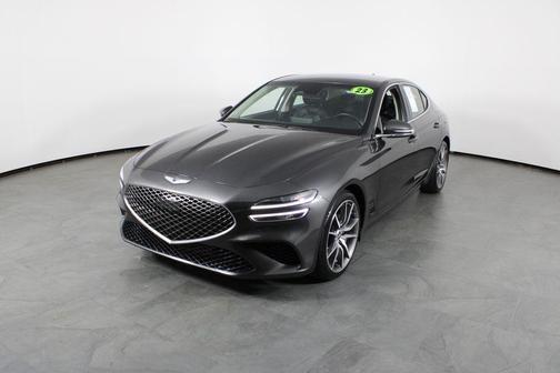 Makalu Gray 2023 Genesis G70 2.0T RWD