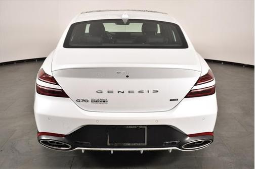 2025 Genesis G70 3.3T RWD Sport Advanced