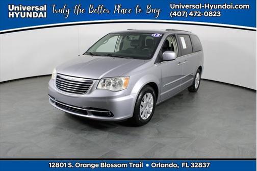 2013 Chrysler Town & Country Touring