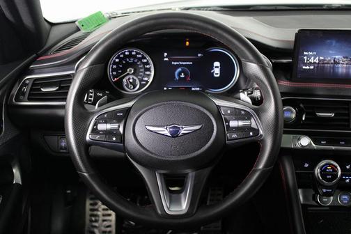 2023 Genesis G70 2.0T RWD