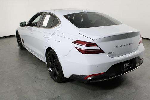2023 Genesis G70 2.0T RWD