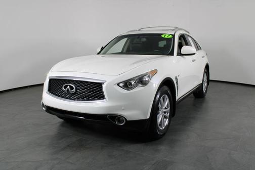 2017 INFINITI QX70 Base
