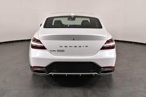 2025 Genesis G70 2.5T RWD