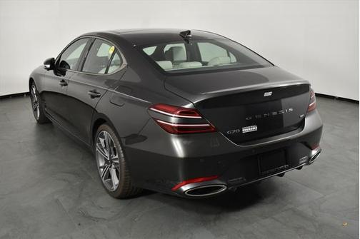 2025 Genesis G70 3.3T RWD Sport Advanced