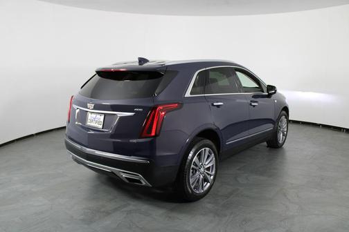 Midnight Sky Metallic 2025 Cadillac XT5 Premium Luxury