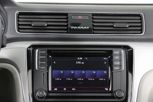 2019 Volkswagen Passat 2.0T Wolfsburg Edition