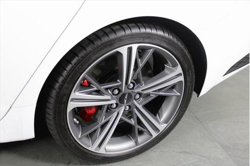 2025 Genesis G70 3.3T RWD Sport Advanced