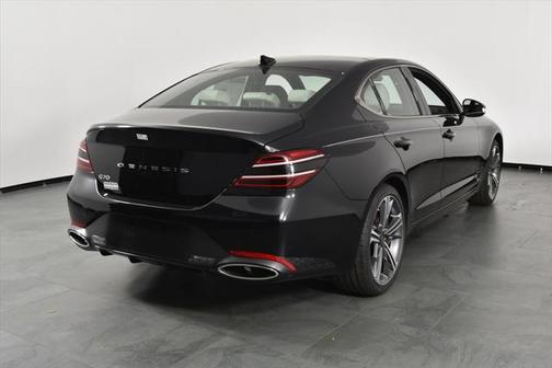 2025 Genesis G70 2.5T RWD