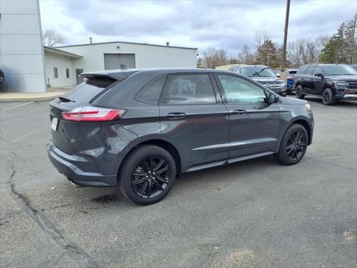2021 Ford Edge ST Line
