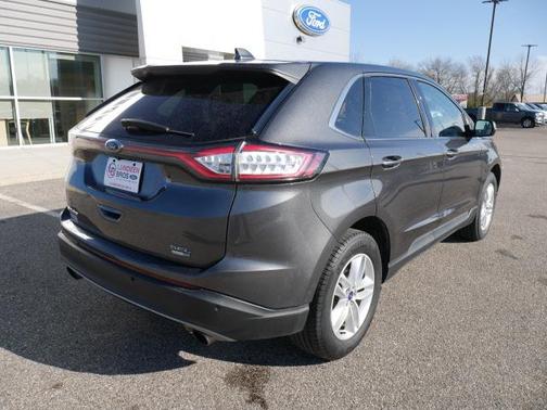 Photo 3 of 23 of 2018 Ford Edge SEL