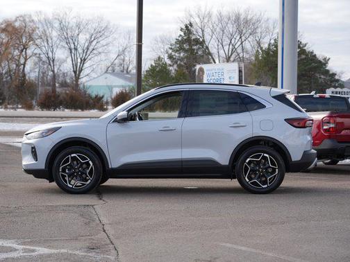 2026 Ford Escape Platinum