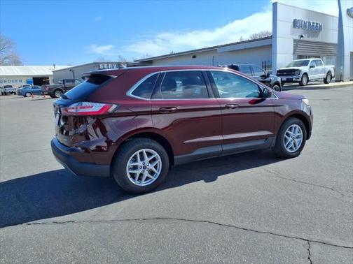 2022 Ford Edge SEL