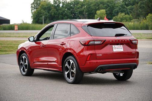 2023 Ford Escape ST-Line Elite