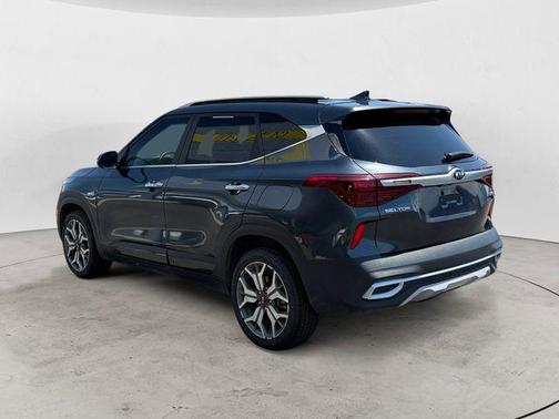 Gravity Gray 2021 Kia Seltos SX Turbo