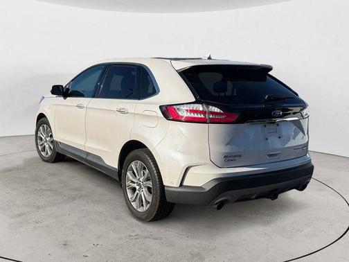 White Platinum Metallic Tri-Coat 2019 Ford Edge Titanium