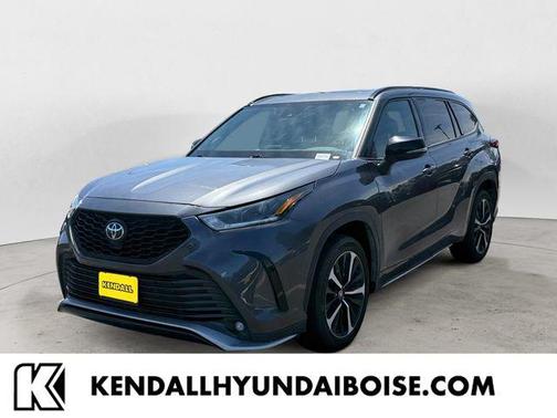 Magnetic Gray Metallic 2021 Toyota Highlander XSE