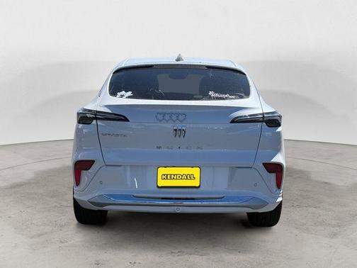 White Frost Tricoat 2025 Buick Envista Avenir FWD