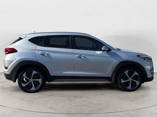 Molten Silver 2017 Hyundai TUCSON Sport
