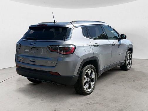 Billet Silver Metallic Clearcoat 2017 Jeep New Compass Limited
