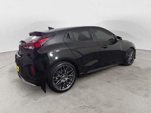 2020 Hyundai Veloster Base