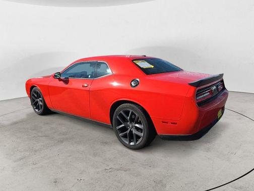 Go Mango 2022 Dodge Challenger GT