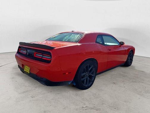 Go Mango 2022 Dodge Challenger GT
