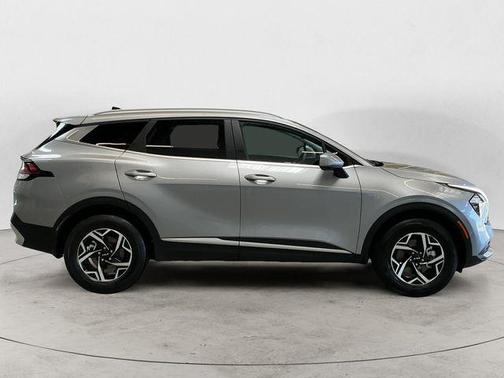 Silver 2023 Kia Sportage LX