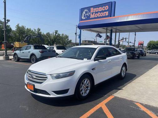 2014 Ford Taurus SE